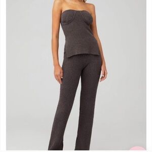 Elegant Women's Gray Knit Trouser Set